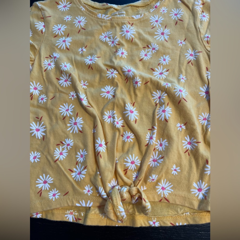 Girls Daisy Print Tie-Front Tee - Picture 4 of 6